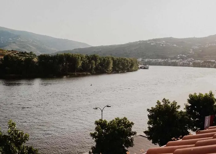 Casa Do Rio Гостевой дом Пезу-да-Регуа